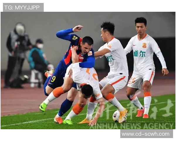 武汉足球队技术争议引发热议球迷与专家观点碰撞成焦点